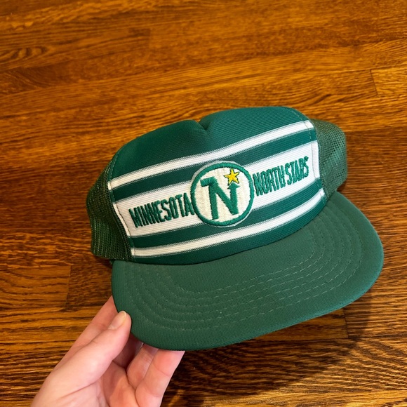 Minnesota North Stars hat - Picture 2 of 5